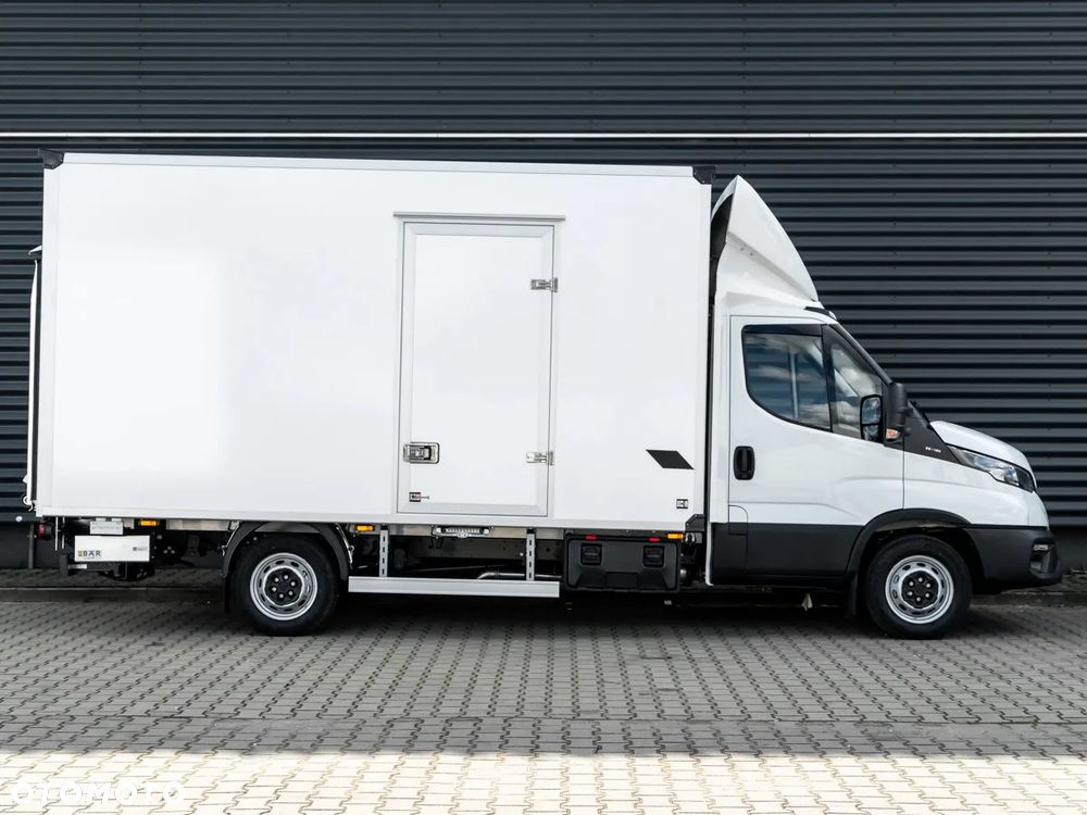 Iveco Daily 35S16H 3.0 kontener z windą - 5