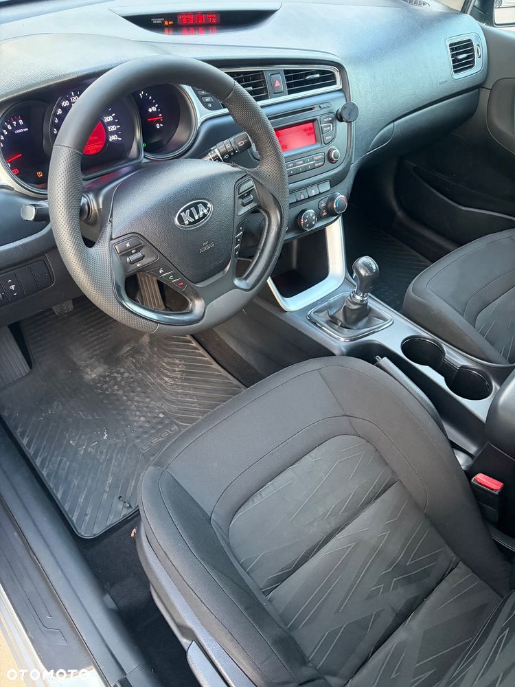 Kia Ceed 1.6 GDI ISG UEFA EURO 2016 - 18