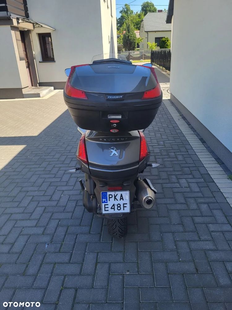 Peugeot Metropolis - 5