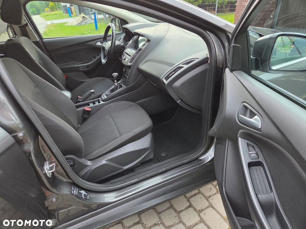 Ford Focus 1.0 EcoBoost Titanium Business - 17