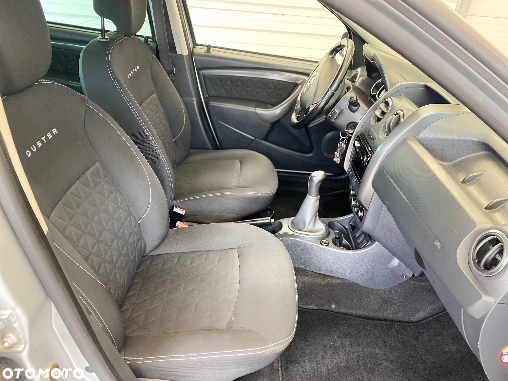 Dacia Duster 1.6 Laureate - 13