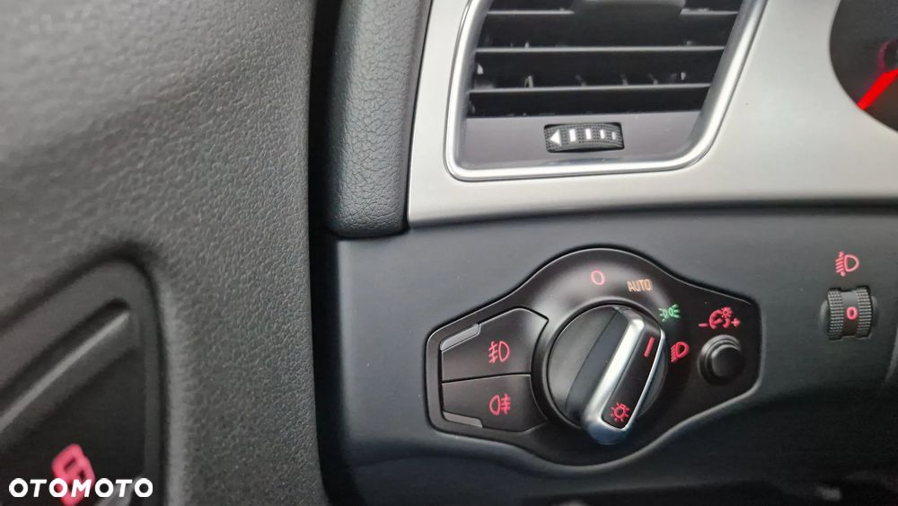Audi A4 Avant 2.0 TDI e DPF S line Sportpaket - 28