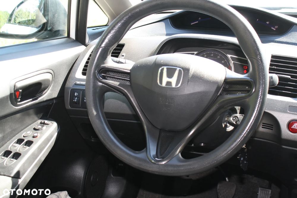 Honda Civic 1.8 Executive - 19