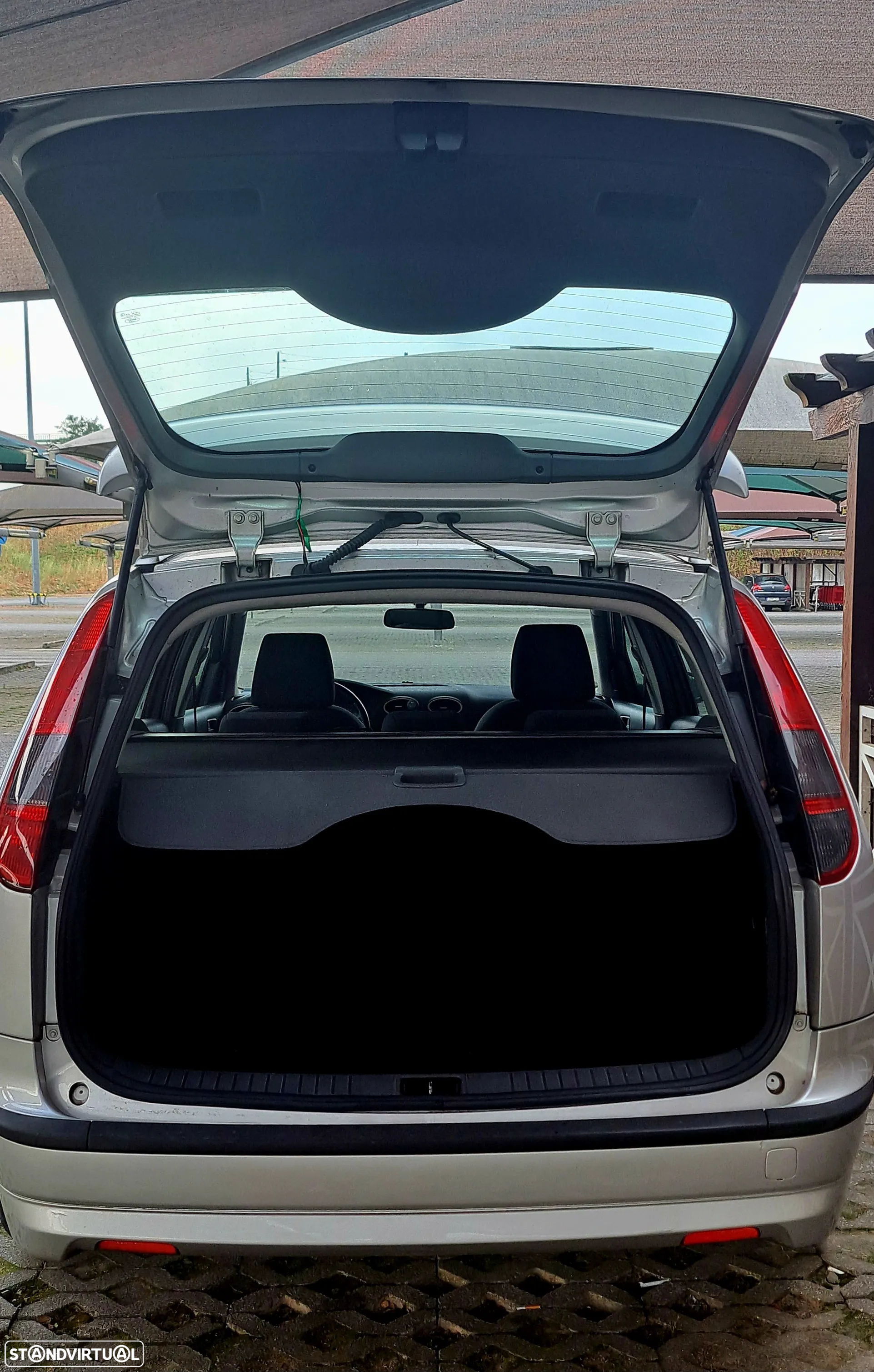 Ford Focus SW - 11