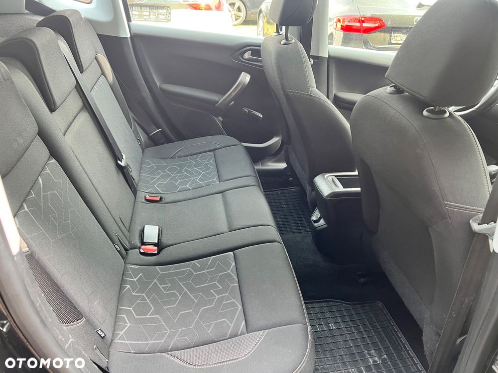 Peugeot 2008 e-HDi FAP 92 STOP & START Active - 29