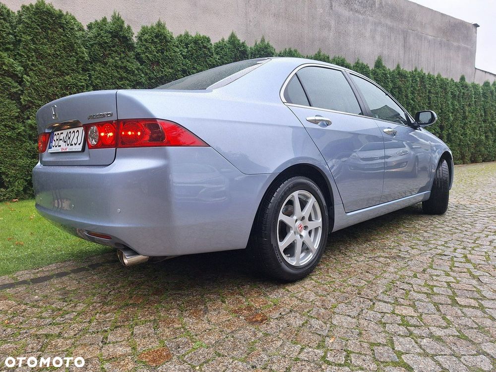 Honda Accord 2.0 Sport - 35