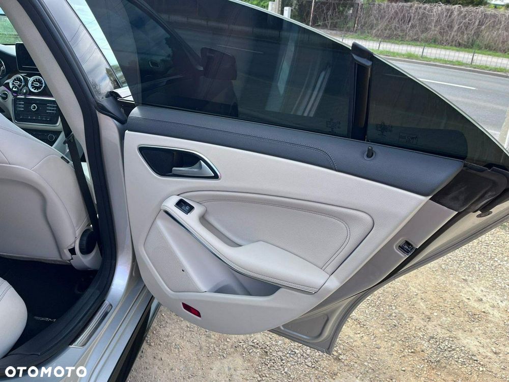Mercedes-Benz CLA 45 AMG 4-Matic - 26