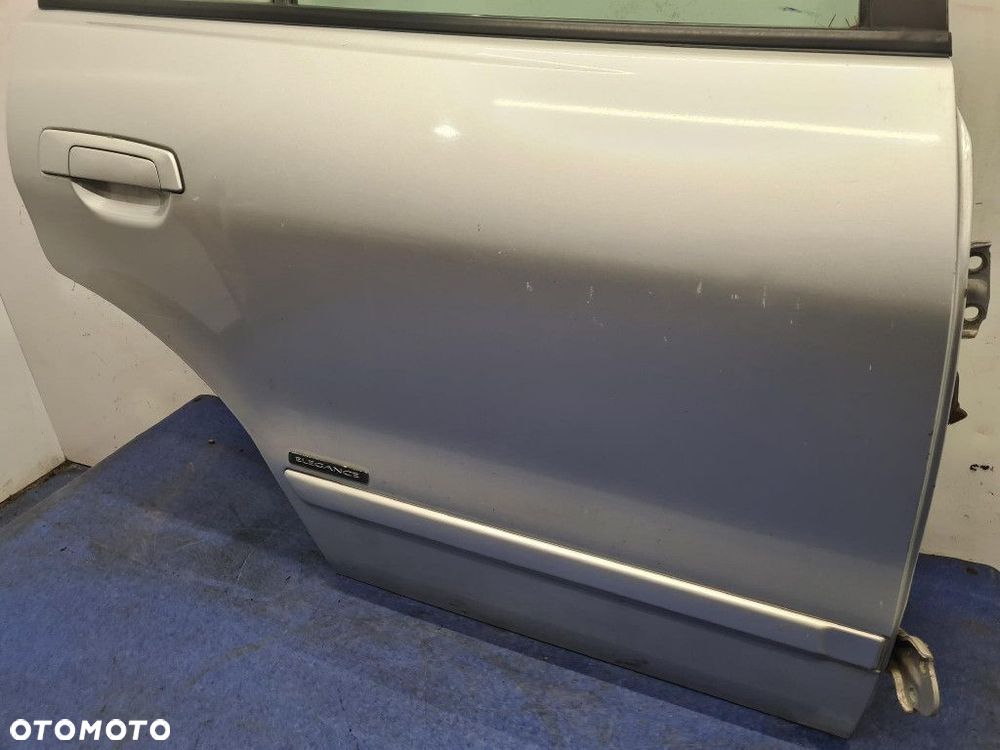 MITSUBISHI GALANT VIII KOMBI DRZWI TYŁ PRAWE A69 - 7