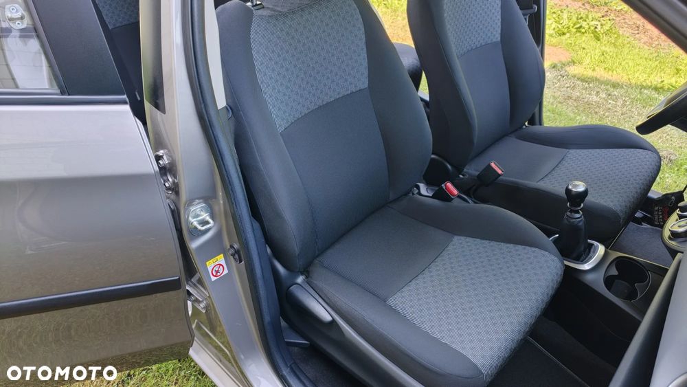 Toyota Yaris 1.33 Premium EU6 - 16