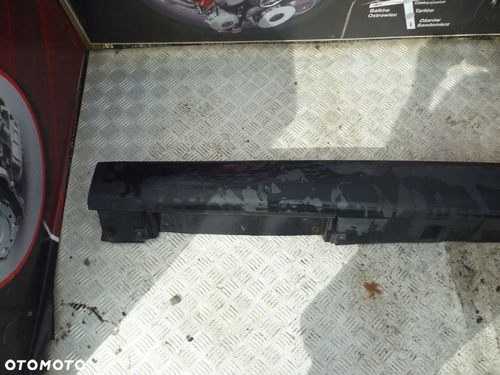 LISTWA PROGOWA LEWA NISSAN 370Z CABRIO - 2