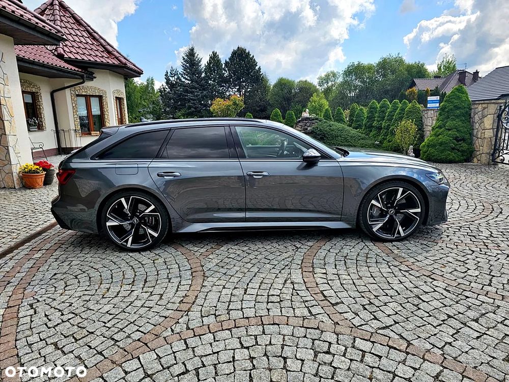 Audi RS6 Avant - 8