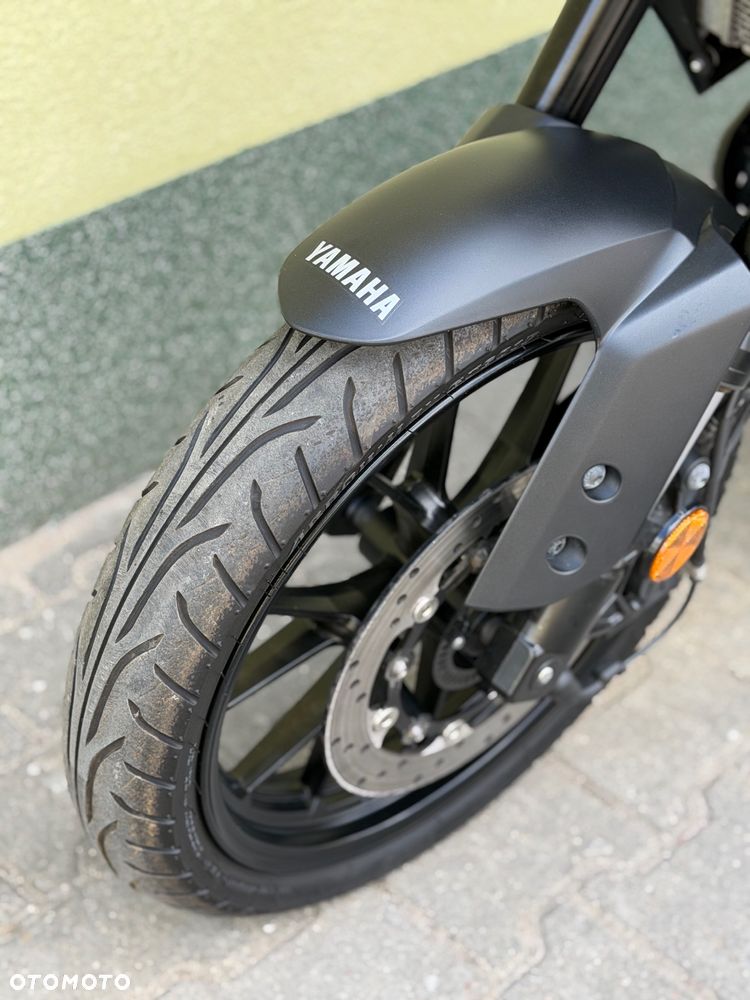 Yamaha MT - 27
