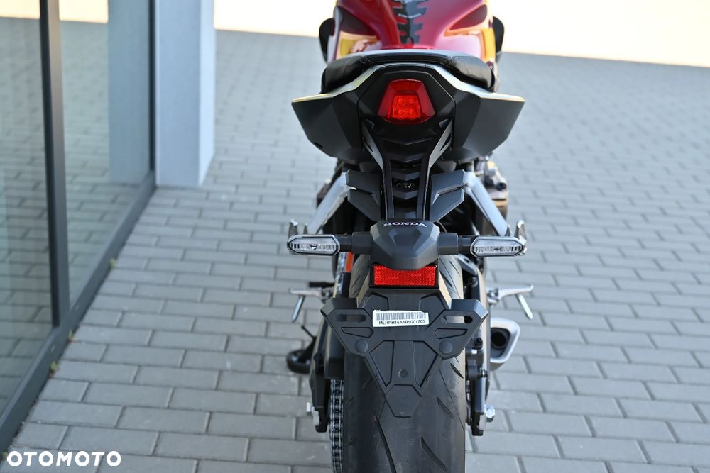 Honda CB - 8