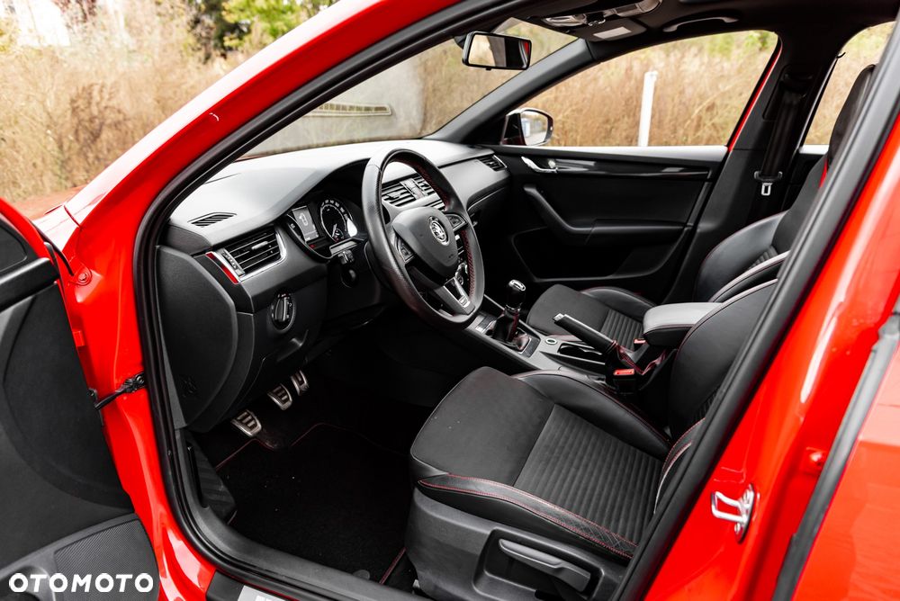 Skoda Octavia 2.0 TSI RS - 18