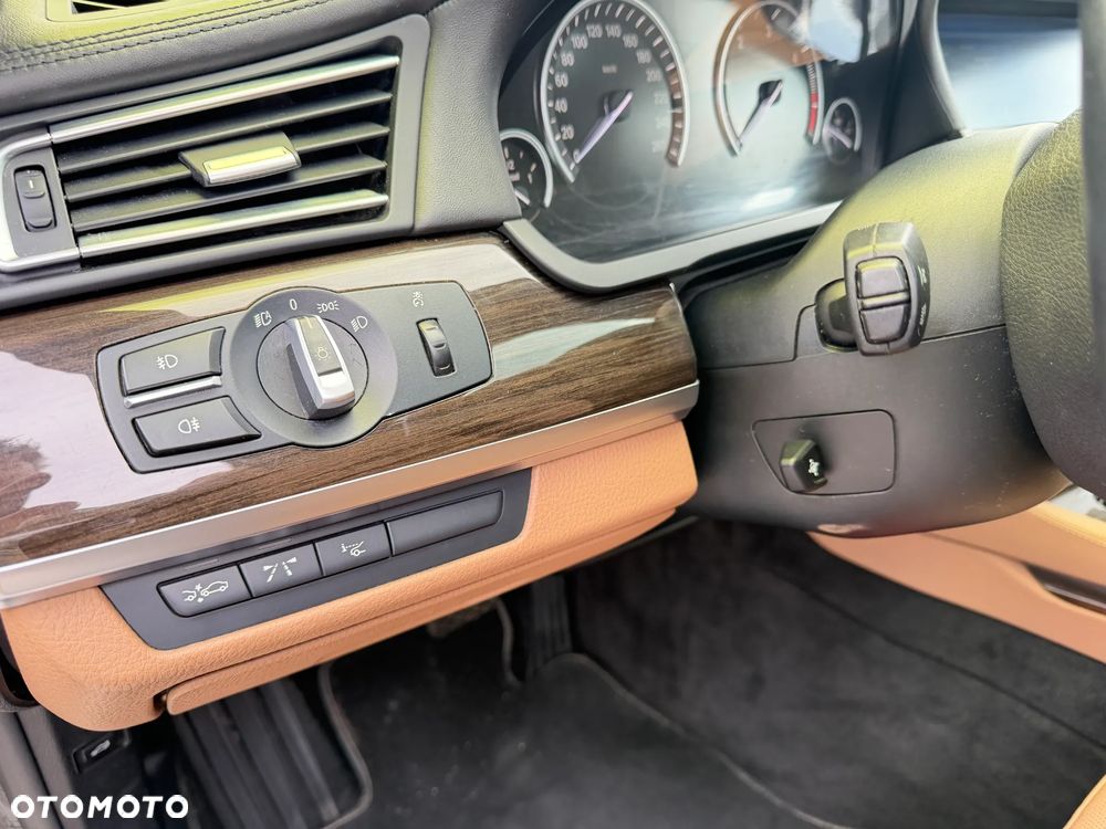 BMW Seria 7 730d - 28