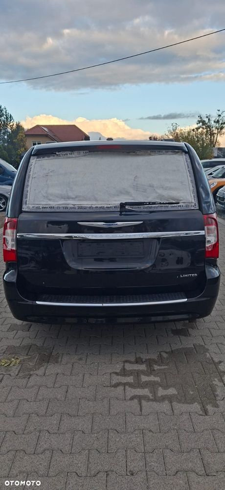 Chrysler Town & Country 3.6 Limited - 8