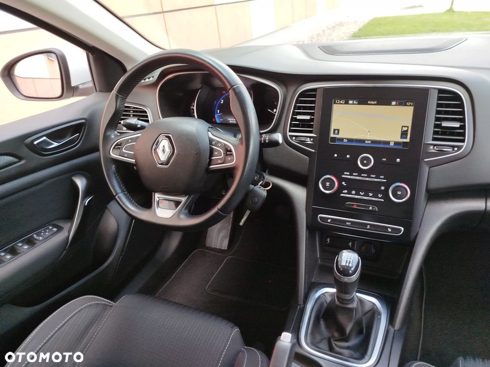 Renault Megane ENERGY TCe 130 INTENS - 11