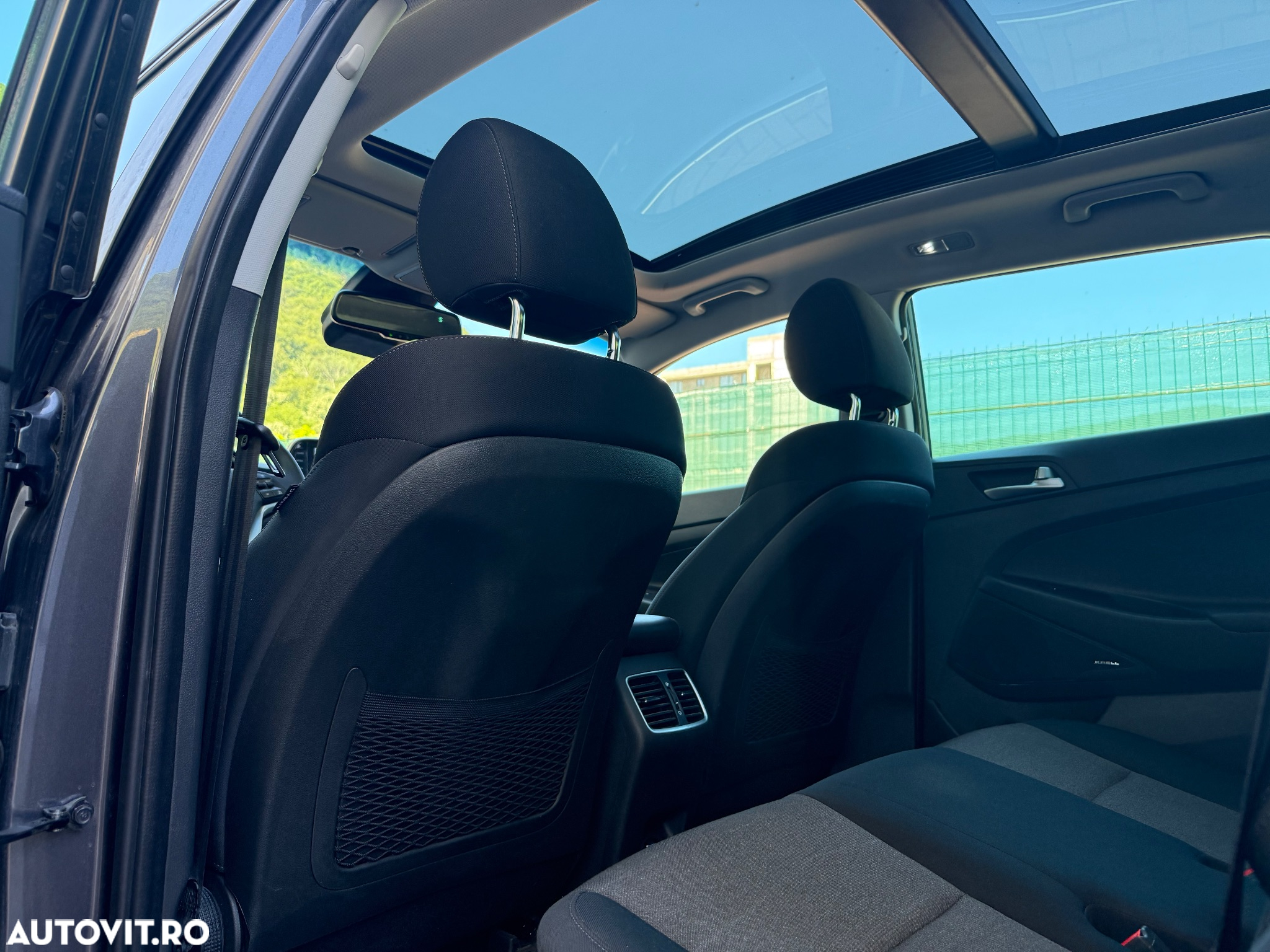 Hyundai Tucson blue 1.6 CRDi 2WD DCT Premium - 24