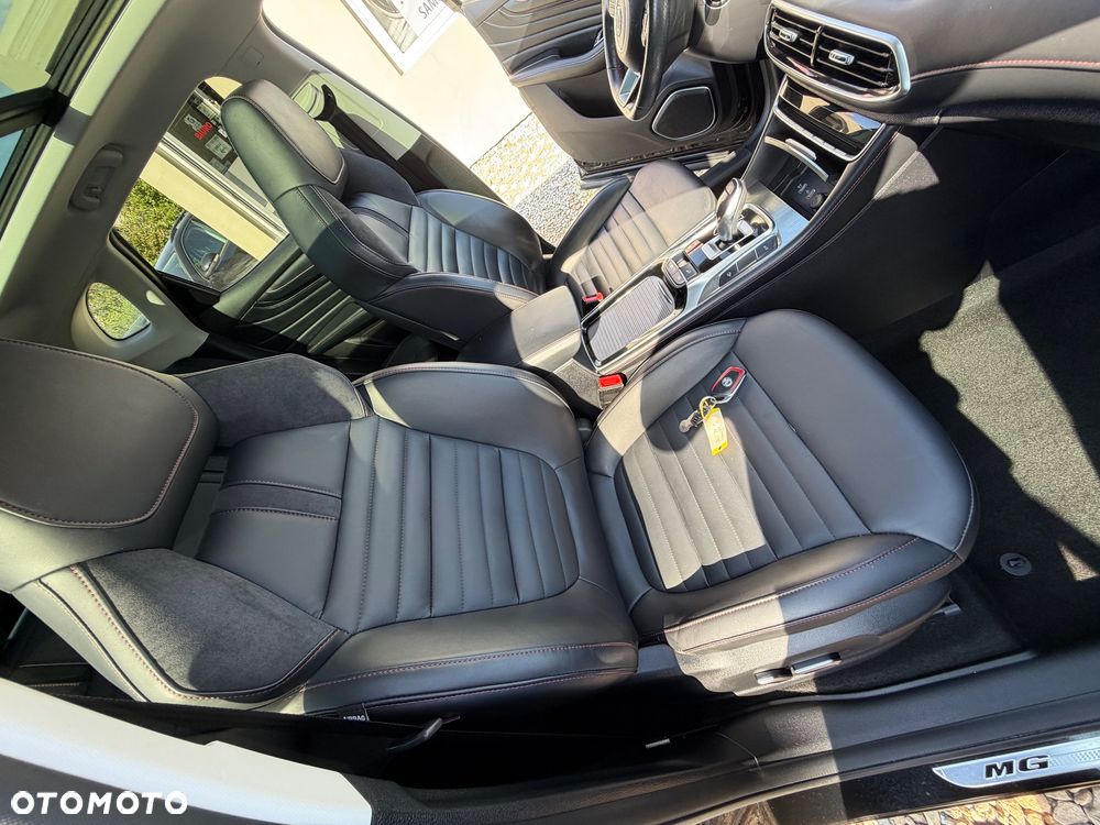 MG HS PHEV Luxury - 24