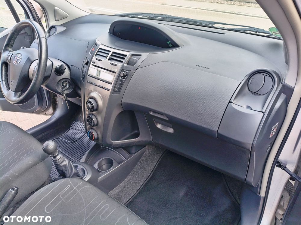 Toyota Yaris 1.33 VVT-i Life - 14