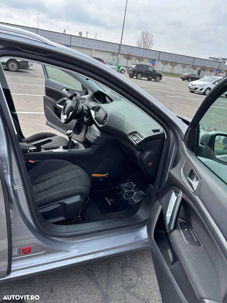 Peugeot 308 - 15
