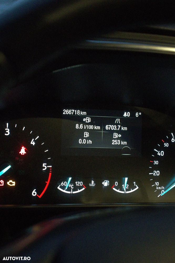 Ford Focus 1.5 EcoBlue Titanium Business - 10