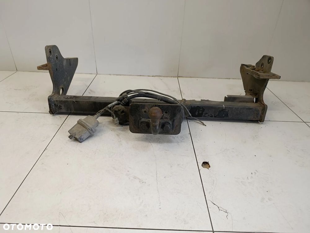 Hak holowniczy Renault Alaskan Navara NP300 D23 - 2