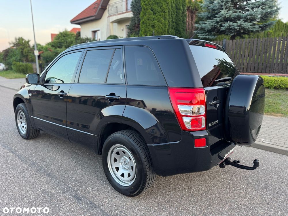 Suzuki Grand Vitara 2.0 Comfort Family - 6