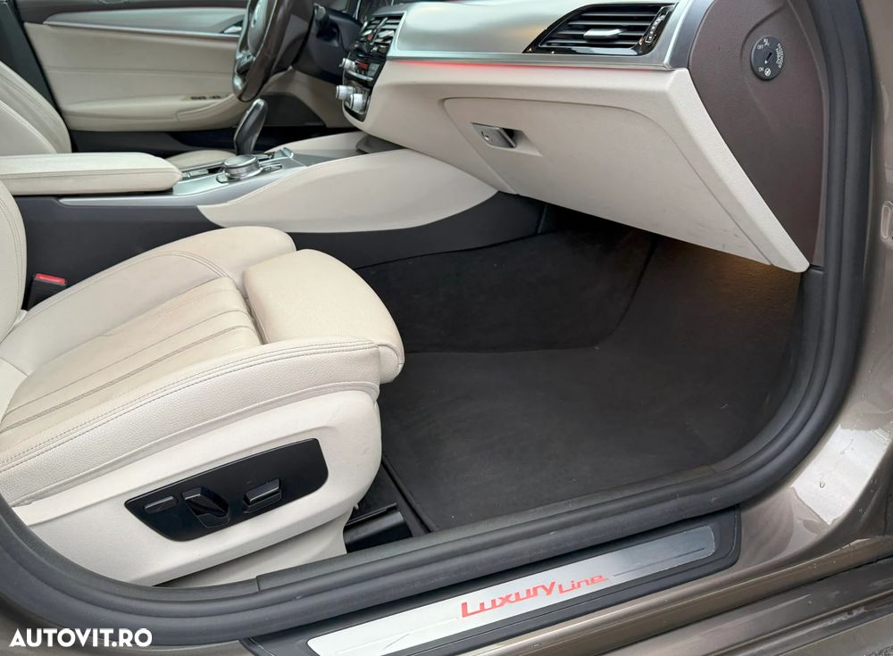 BMW Seria 5 520d xDrive Aut. Luxury Line - 12