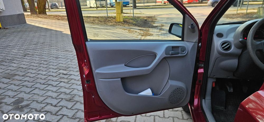 Fiat Panda 1.1 Active dla kobiet - 12