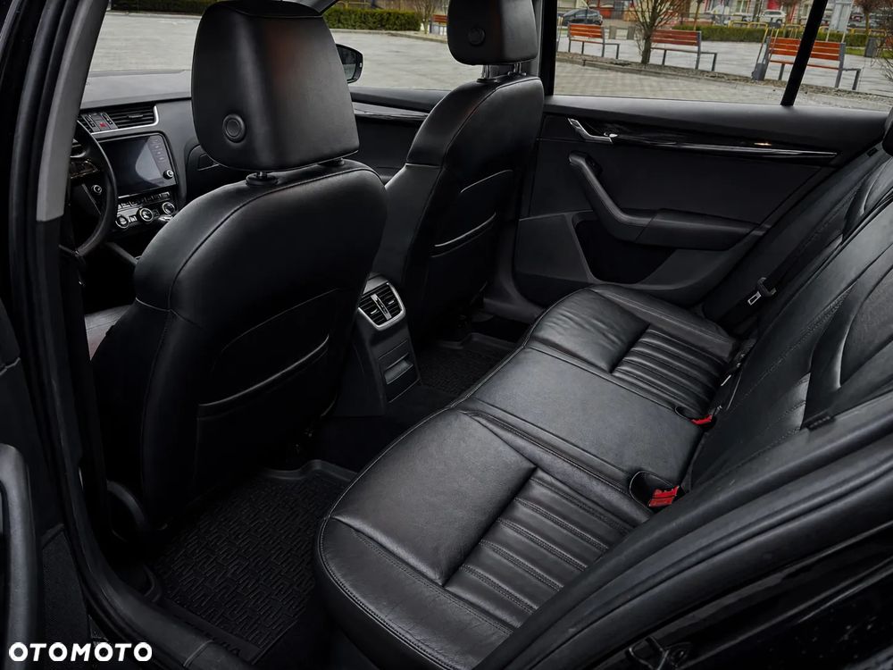 Skoda Octavia 2.0 TDI 4x4 Style DSG - 11
