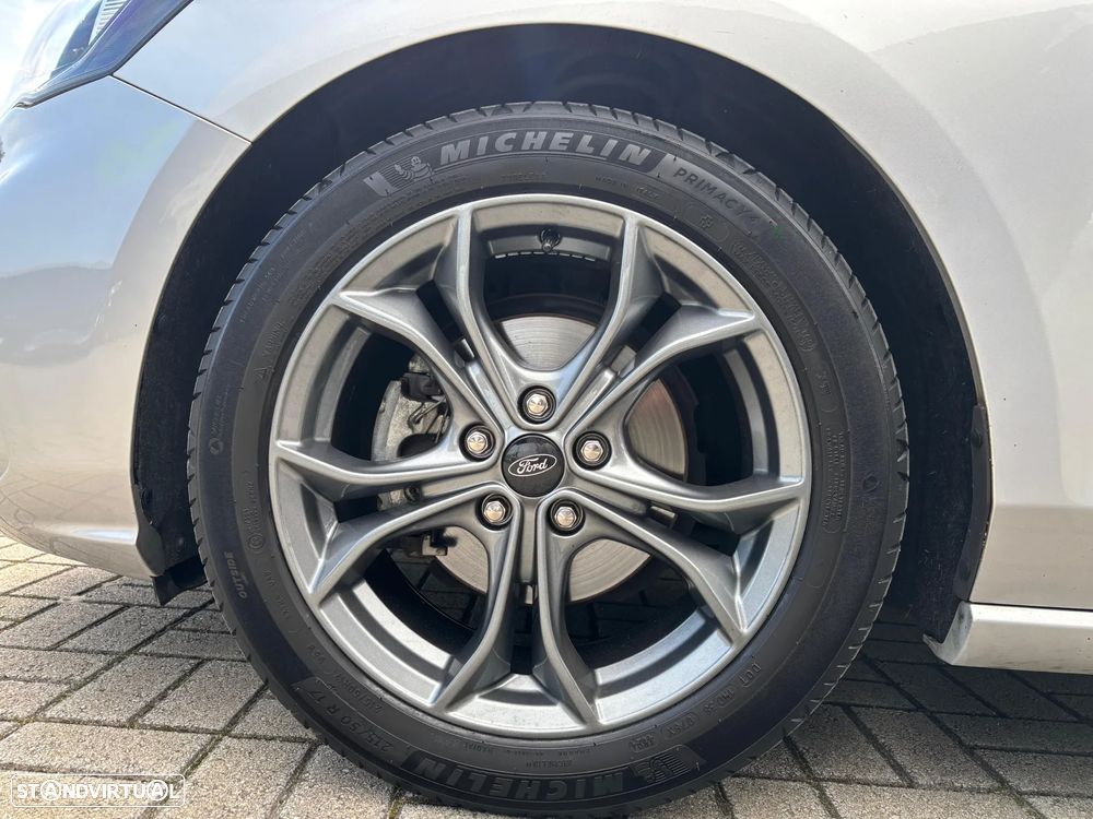 Ford Focus 1.5 TDCi ECOBlue ST-Line - 16