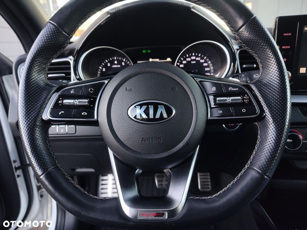 Kia ProCeed 1.5 T-GDI DCT7 OPF GT LINE - 16