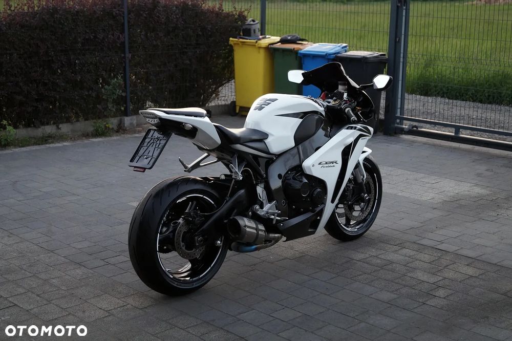 Honda CBR - 11