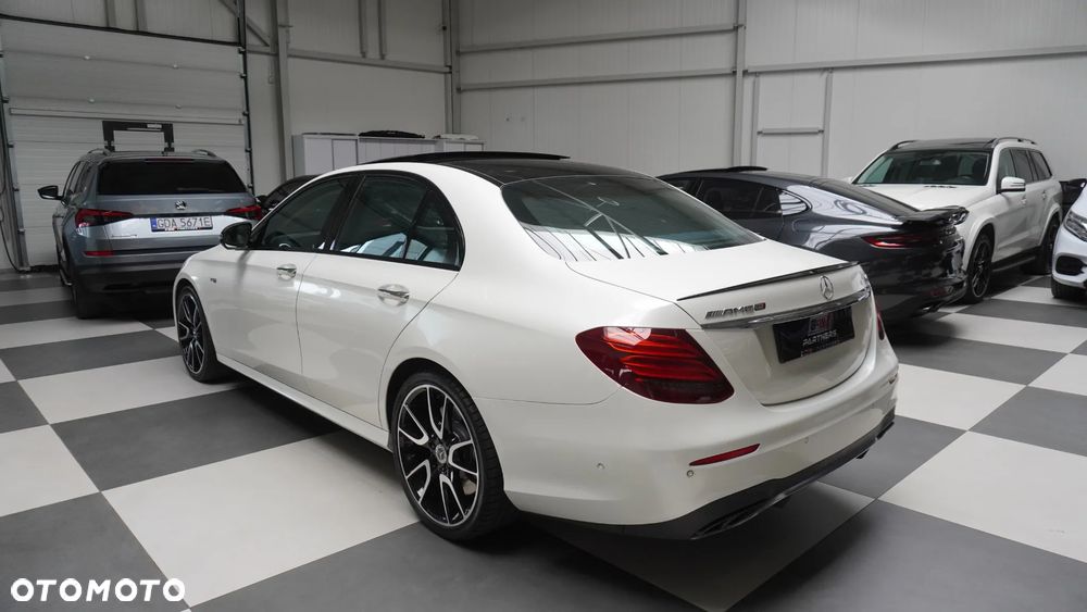 Mercedes-Benz Klasa E - 16