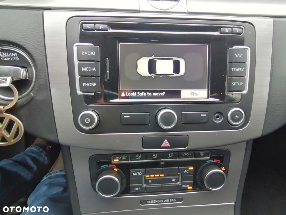 Volkswagen Passat - 38