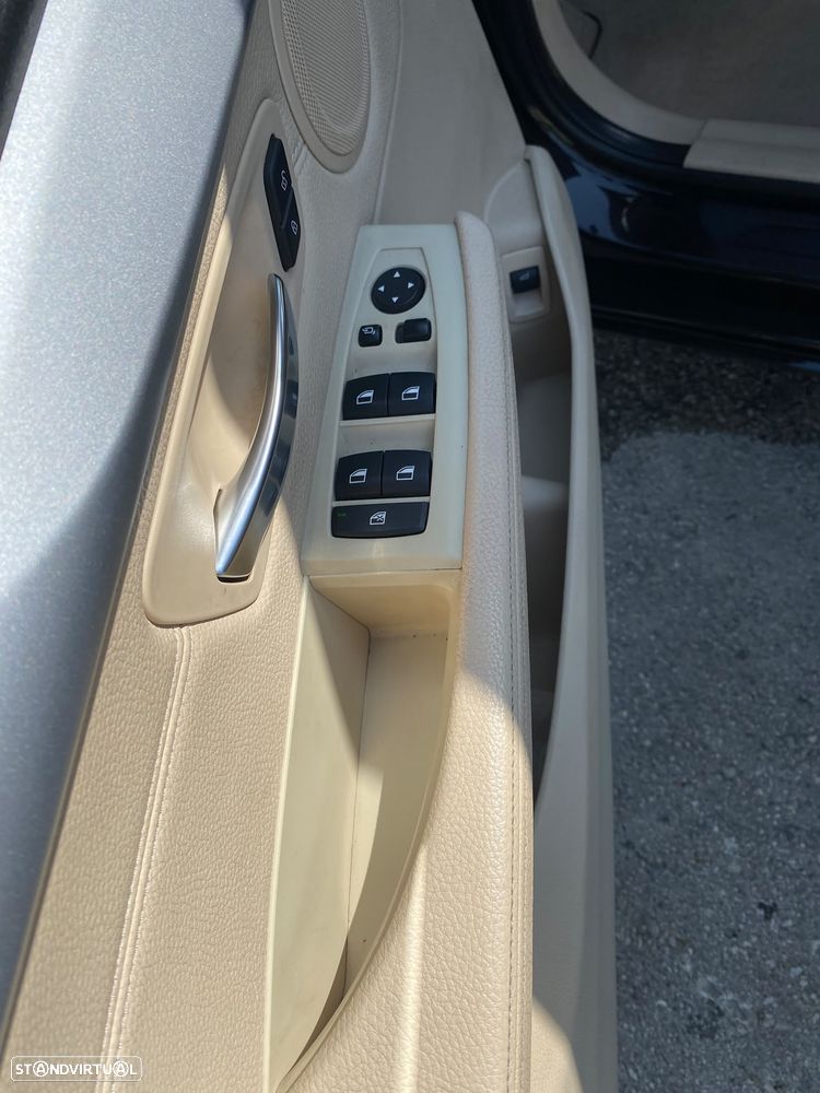 BMW 218 Active Tourer d Luxury Line - 8