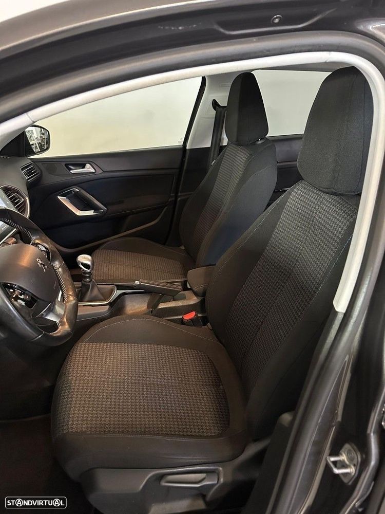 Peugeot 308 1.2 PureTech Style J17 - 11