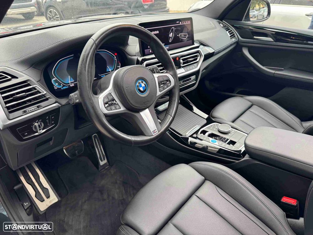 BMW iX3 M Sport Impressive - 8