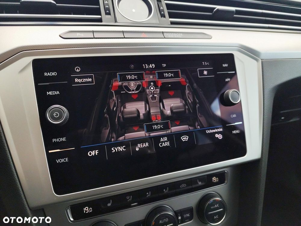 Volkswagen Passat - 30
