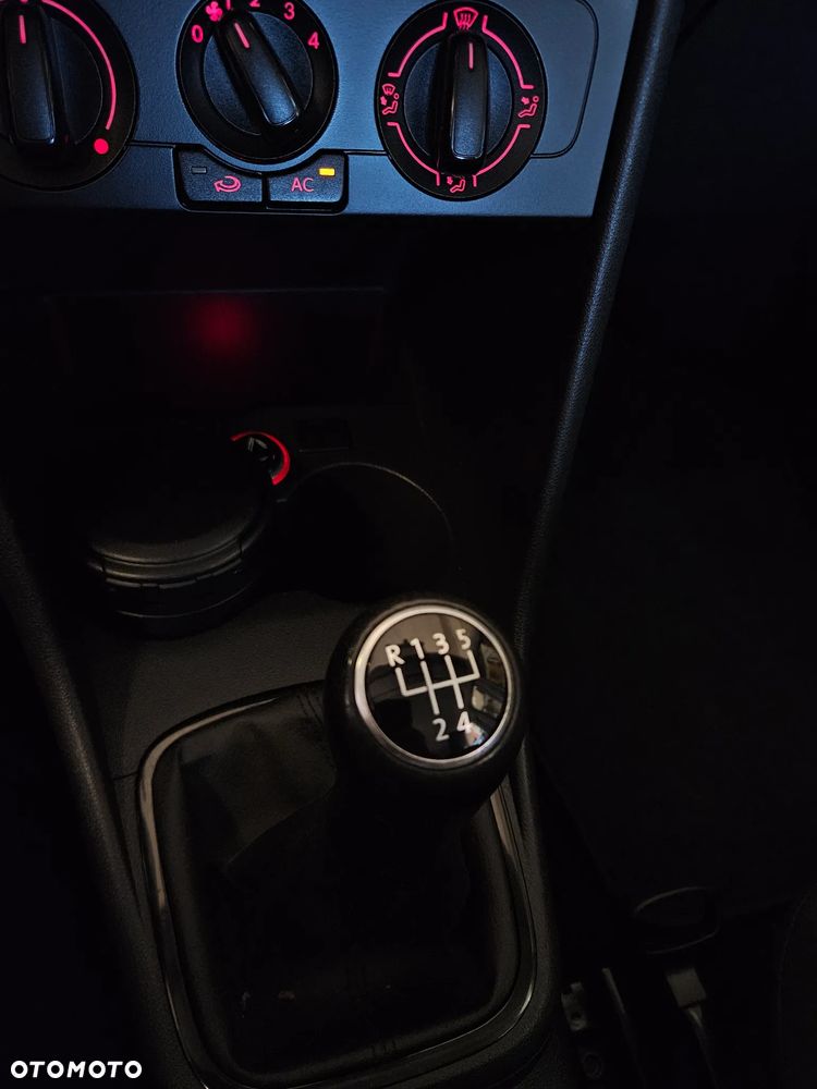 Volkswagen Polo - 26