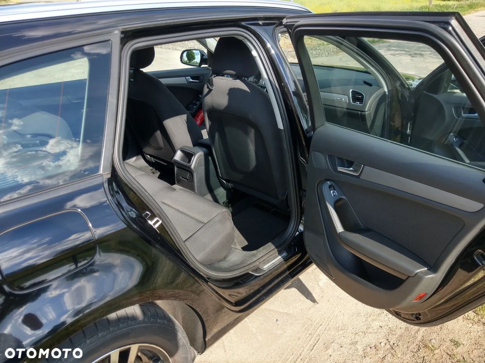 Audi A4 Avant 2.0 TDI DPF quattro Attraction - 13