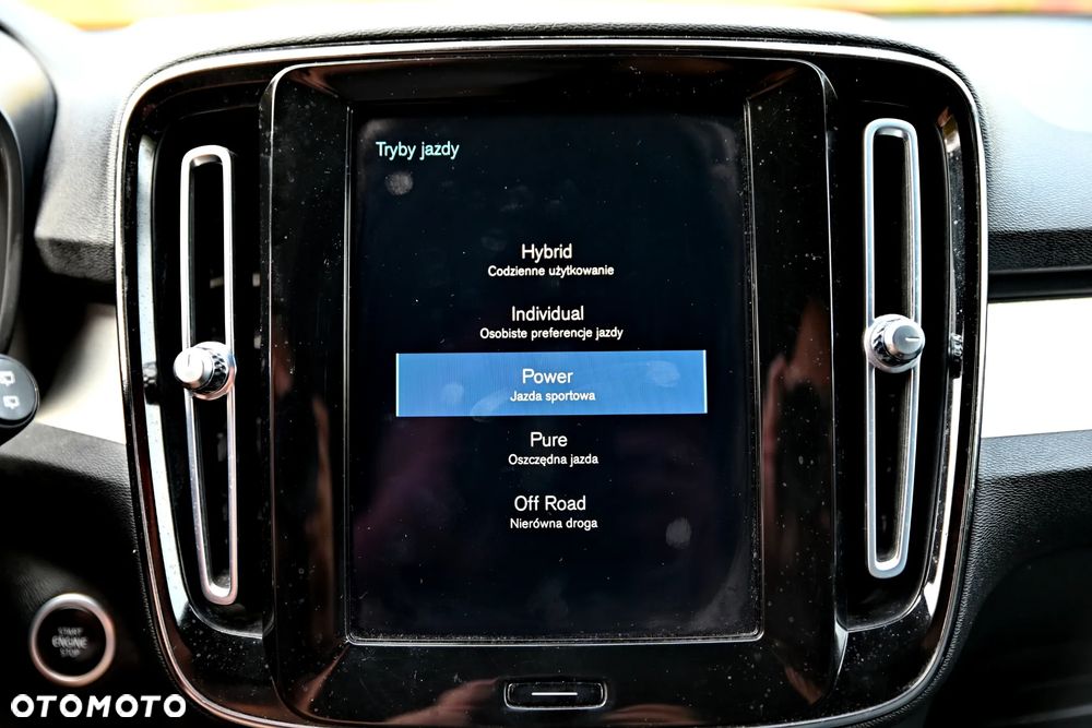 Volvo XC 40 T4 Recharge DKG Ultimate Dark - 33