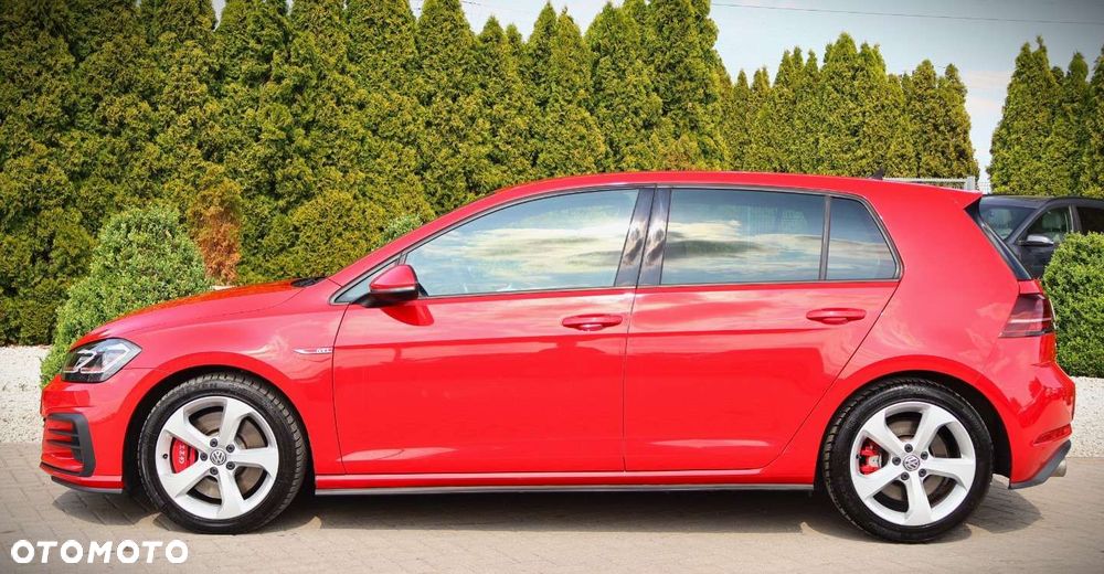Volkswagen Golf - 9