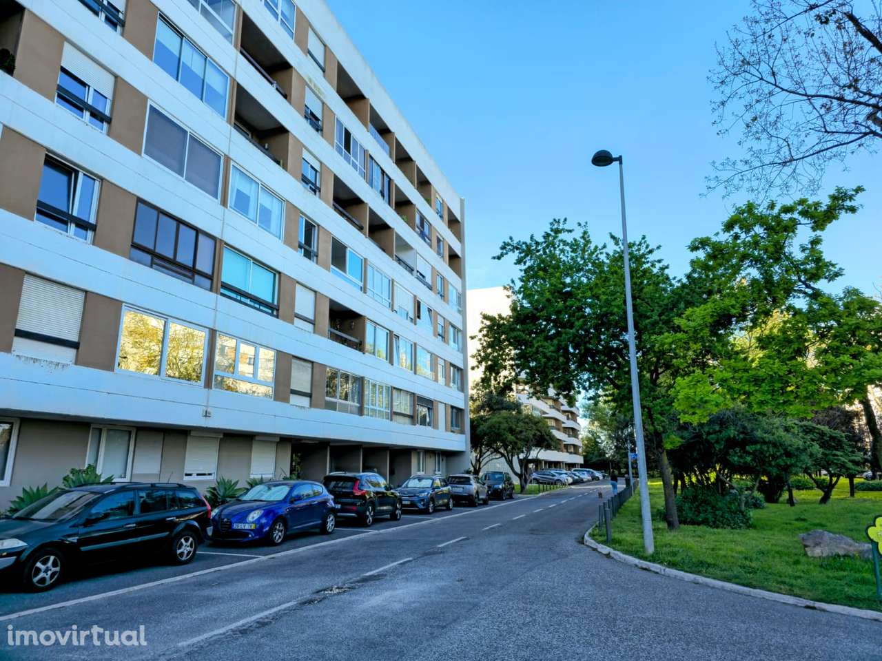 Apartamento T1 remodelado no Alto da Barra em Oeiras - Grande imagem: 3/24