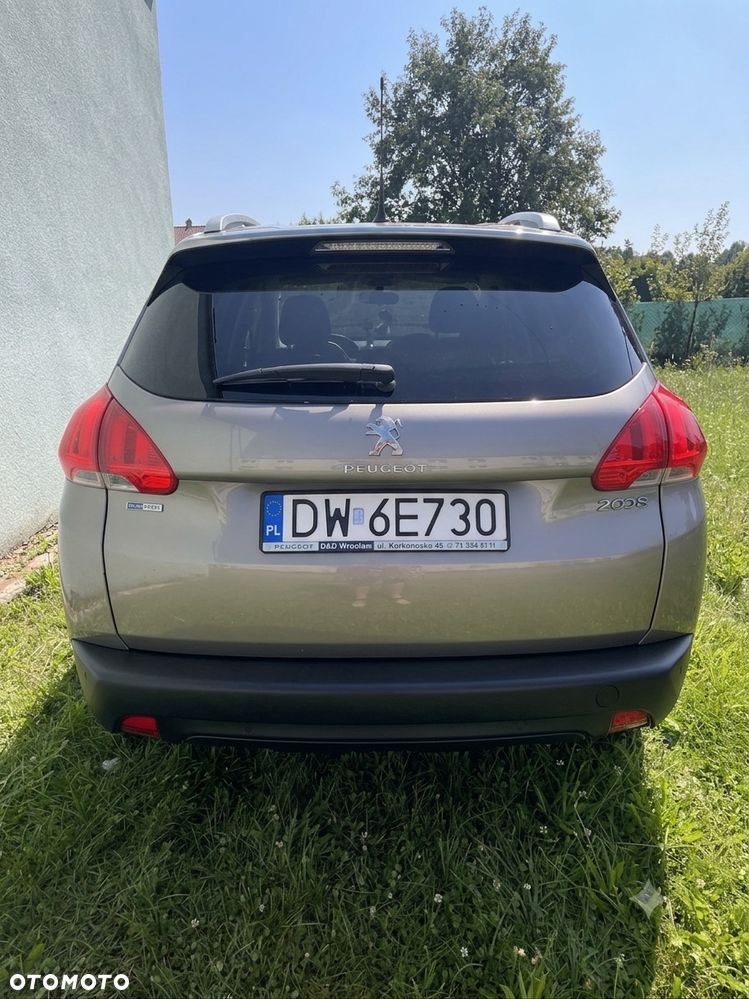 Peugeot 2008 1.2 Pure Tech Style S&S - 3