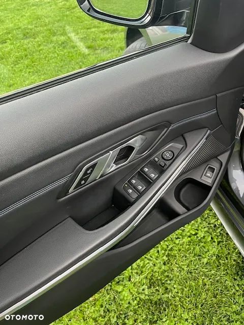 BMW Seria 3 320d xDrive M Sport sport - 17