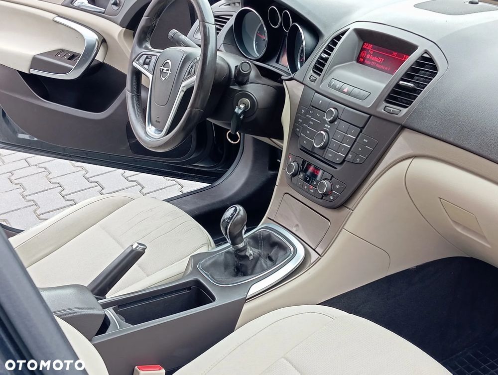 Opel Insignia 2.0 CDTI - 13