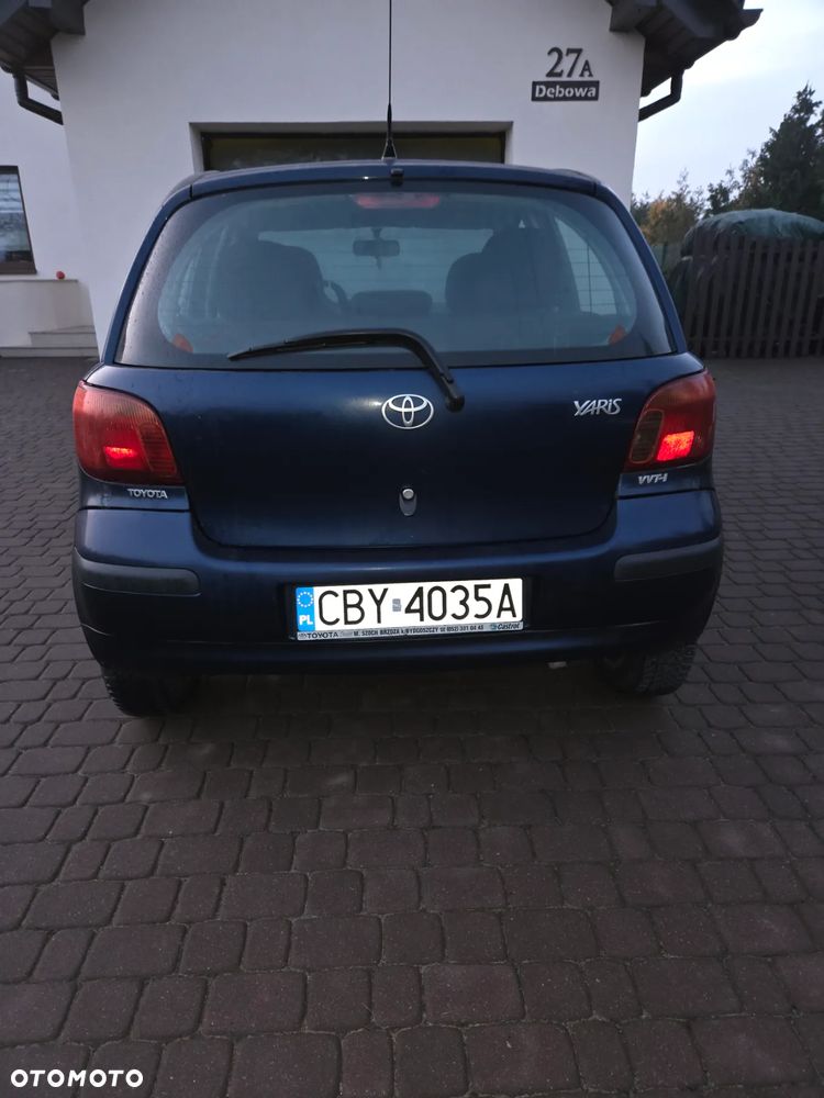 Toyota Yaris 1.0 Base - 2