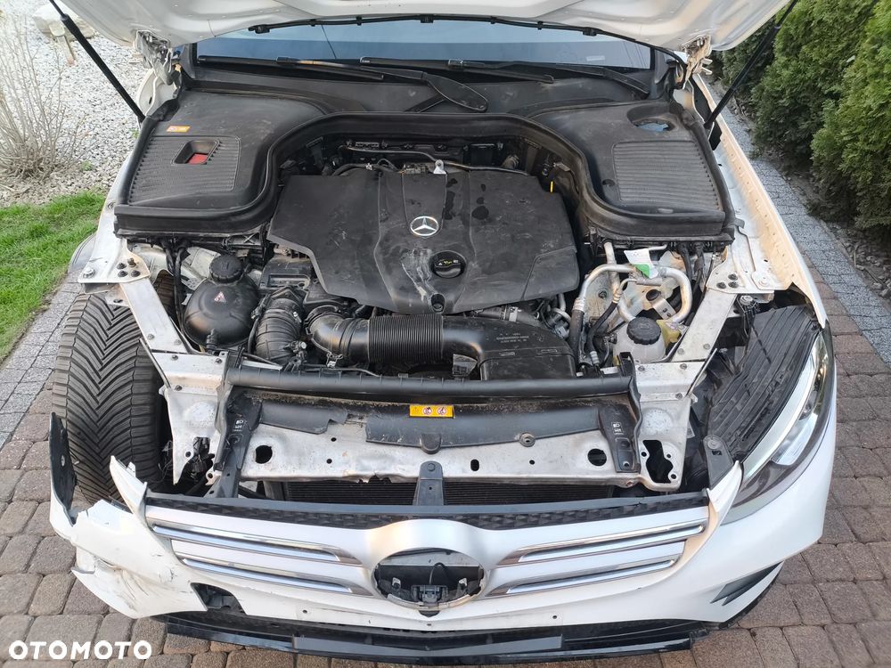 Mercedes-Benz GLC 250 d 4Matic 9G-TRONIC AMG Line - 30